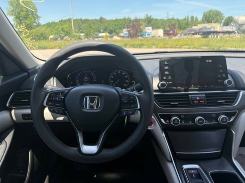 Used 2018 Honda Accord Hybrid image 21