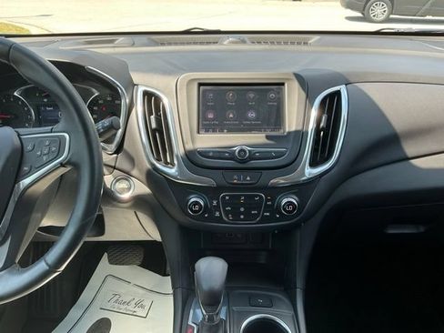 Used 2023 Chevrolet Equinox LT FWD image 25