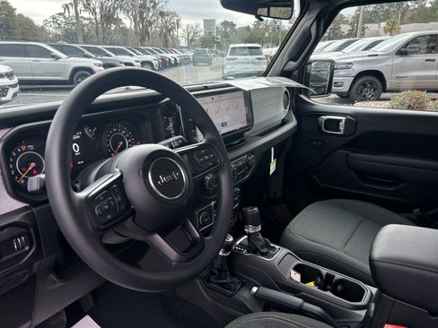 New 2026 Jeep Gladiator Sport AWD/4WD image 12