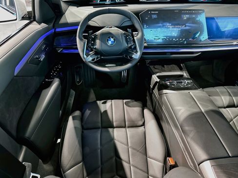 New 2027 BMW 740i w/ Executive Package RWD image 15