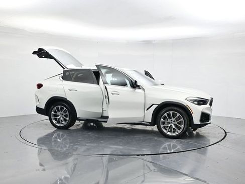 Used 2023 BMW X6 xDrive40i w/ Premium Package image 54