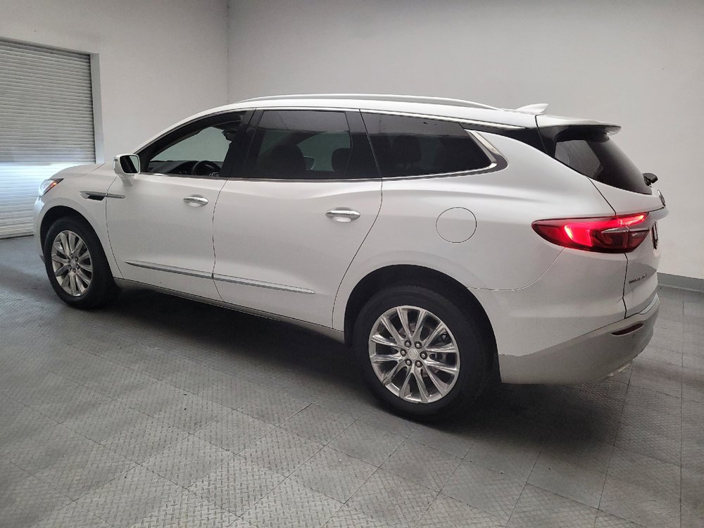 Used 2020 Buick Enclave Premium w/ Sun and Sites Package FWD image 3