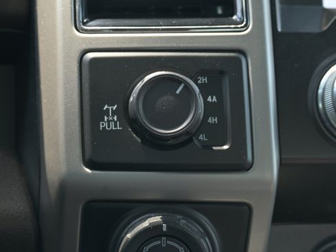 Used 2020 Ford F150 King Ranch w/ Equipment Group 601A Luxury AWD/4WD image 30