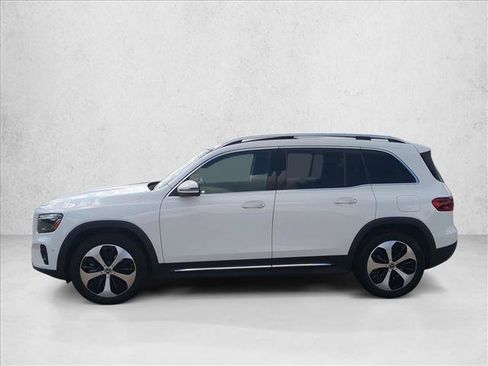 Used 2025 Mercedes-Benz GLB 250 image 9