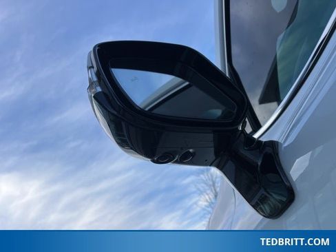 Used 2024 Lexus LX 600 F Sport image 47