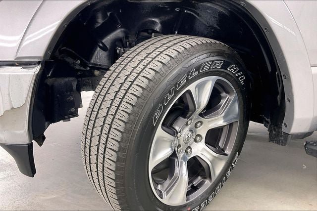 Used 2022 RAM 1500 Laramie AWD/4WD image 33