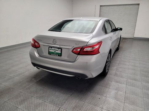 Used 2017 Nissan Altima 2.5 SV FWD image 7