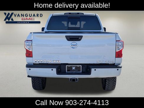 Used 2018 Nissan Titan SV w/ SV Convenience Package image 9