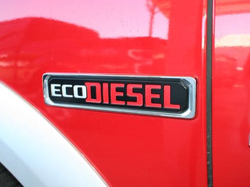 Used 2014 RAM 1500 Laramie RWD image 28