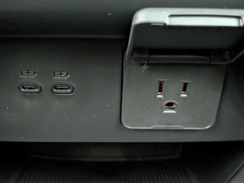 New 2026 Chevrolet Traverse High Country image 11