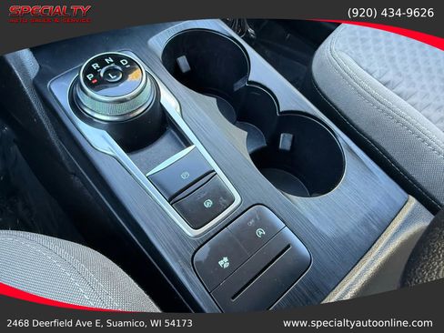 Used 2022 Ford Escape SE image 24