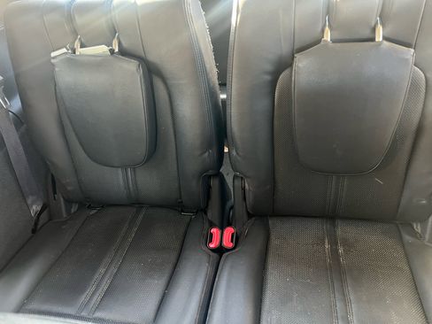 Used 2010 Lincoln MKT AWD image 9