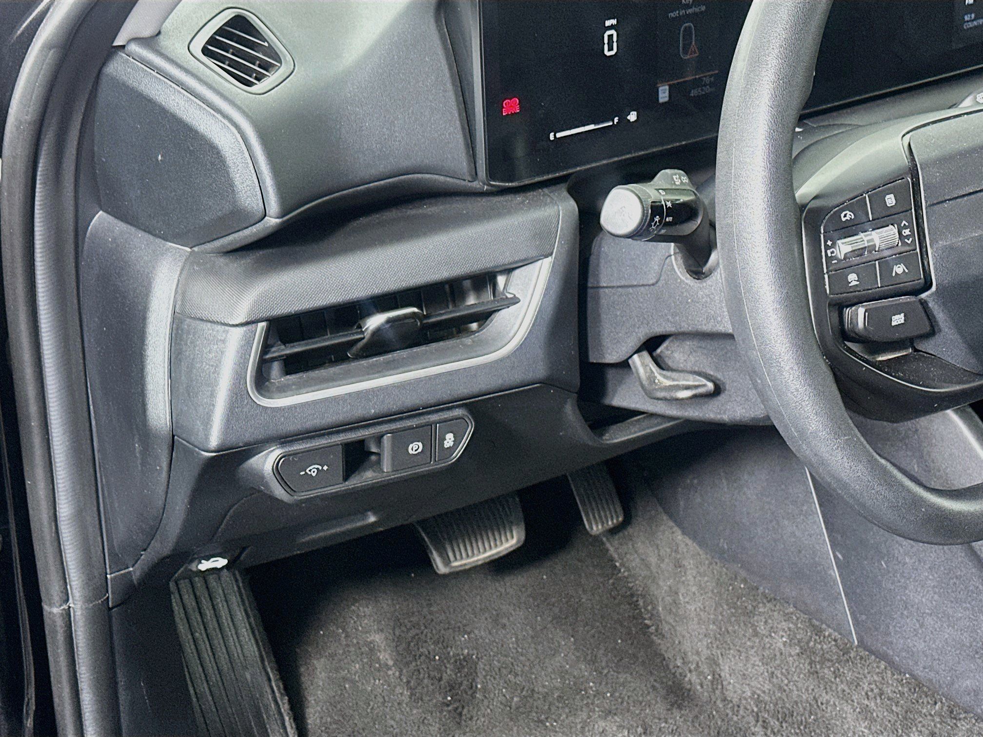 Used 2025 Kia K4 FWD image 17