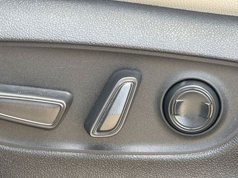 Used 2025 Toyota Grand Highlander AWD image 26