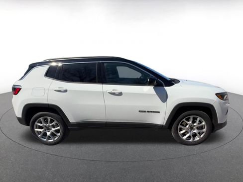 Used 2025 Jeep Compass Limited image 16