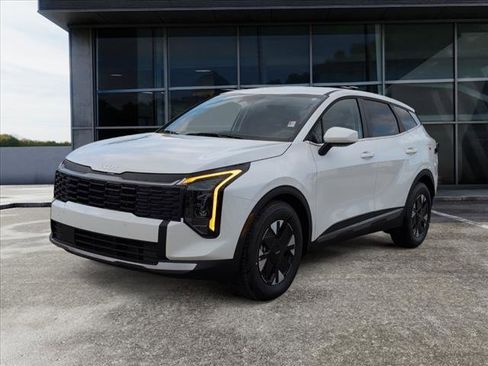 New 2026 Kia Sportage LX image 4