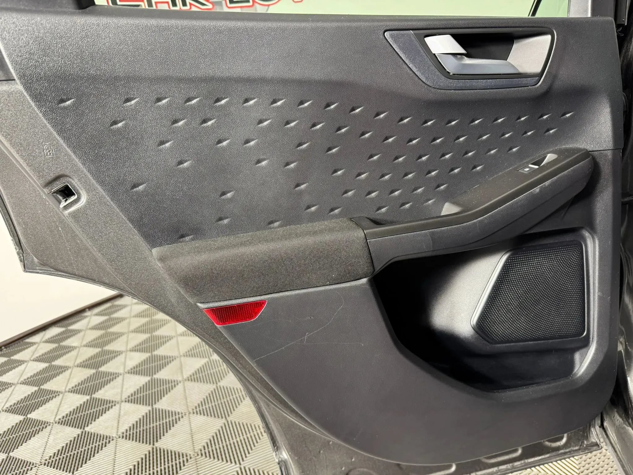 Used 2020 Ford Escape SE AWD/4WD image 40
