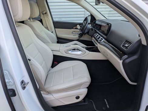 Used 2022 Mercedes-Benz GLS 450 4MATIC image 35