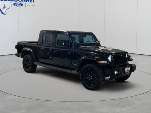 Used 2022 Jeep Gladiator Overland AWD/4WD image 3
