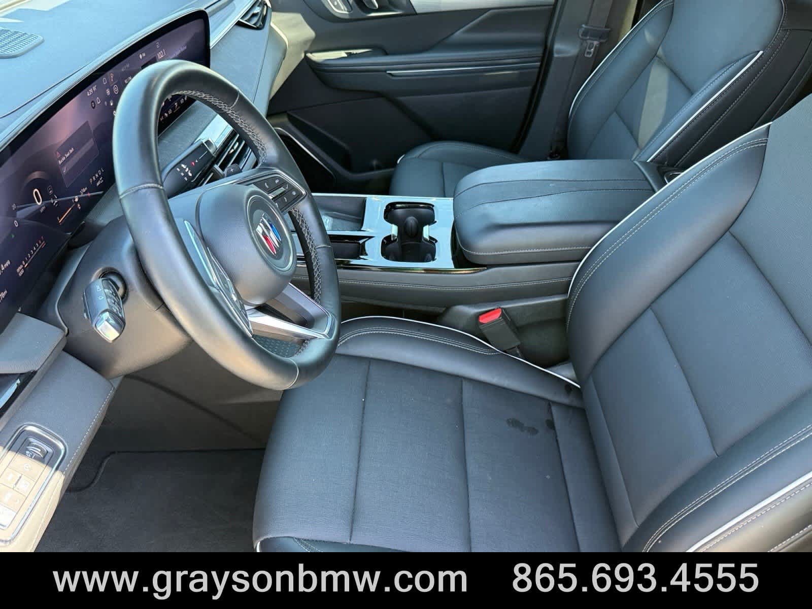 Used 2025 Buick Enclave Preferred AWD/4WD image 15