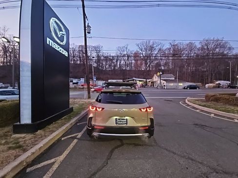 Used 2025 MAZDA CX-50 Meridian Edition w/ Apex Package image 6