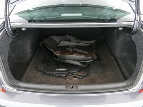 Used 2020 Volkswagen Passat 2.0T SEL image 30