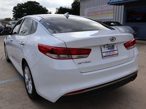 Used 2016 Kia Optima LX w/ Option Group 014 FWD image 5