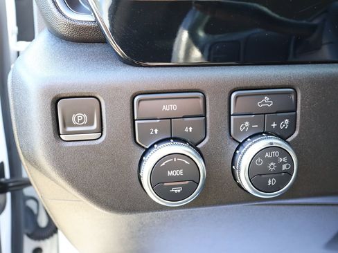 Used 2023 GMC Sierra 1500 Elevation w/ LPO, Elevation Black Package AWD/4WD image 13