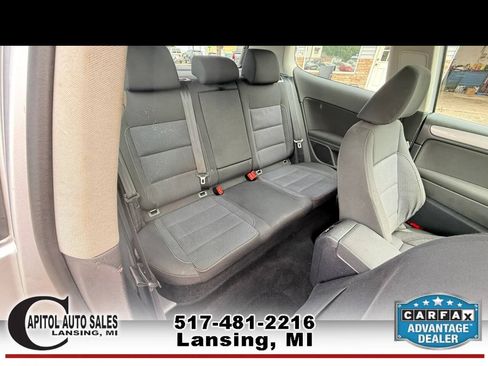 Used 2012 Volkswagen Golf 2-Door FWD image 20