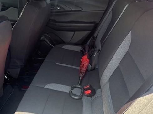 Used 2025 Chevrolet TrailBlazer LT w/ Driver Confidence Package FWD image 8