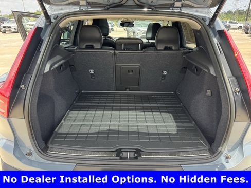 Used 2023 Volvo XC40 B5 Plus w/ Driver Assist Package AWD/4WD image 27