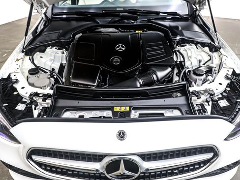 Used 2024 Mercedes-Benz C 300 Sedan image 12