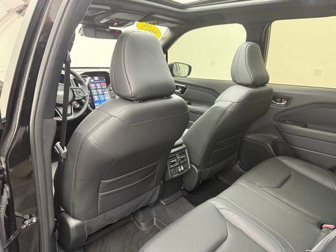 Used 2025 Subaru Forester Limited w/ Popular Package AWD/4WD image 37