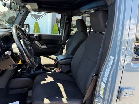 Used 2015 Jeep Wrangler Unlimited Sport w/ Quick Order Package 23S AWD/4WD image 14