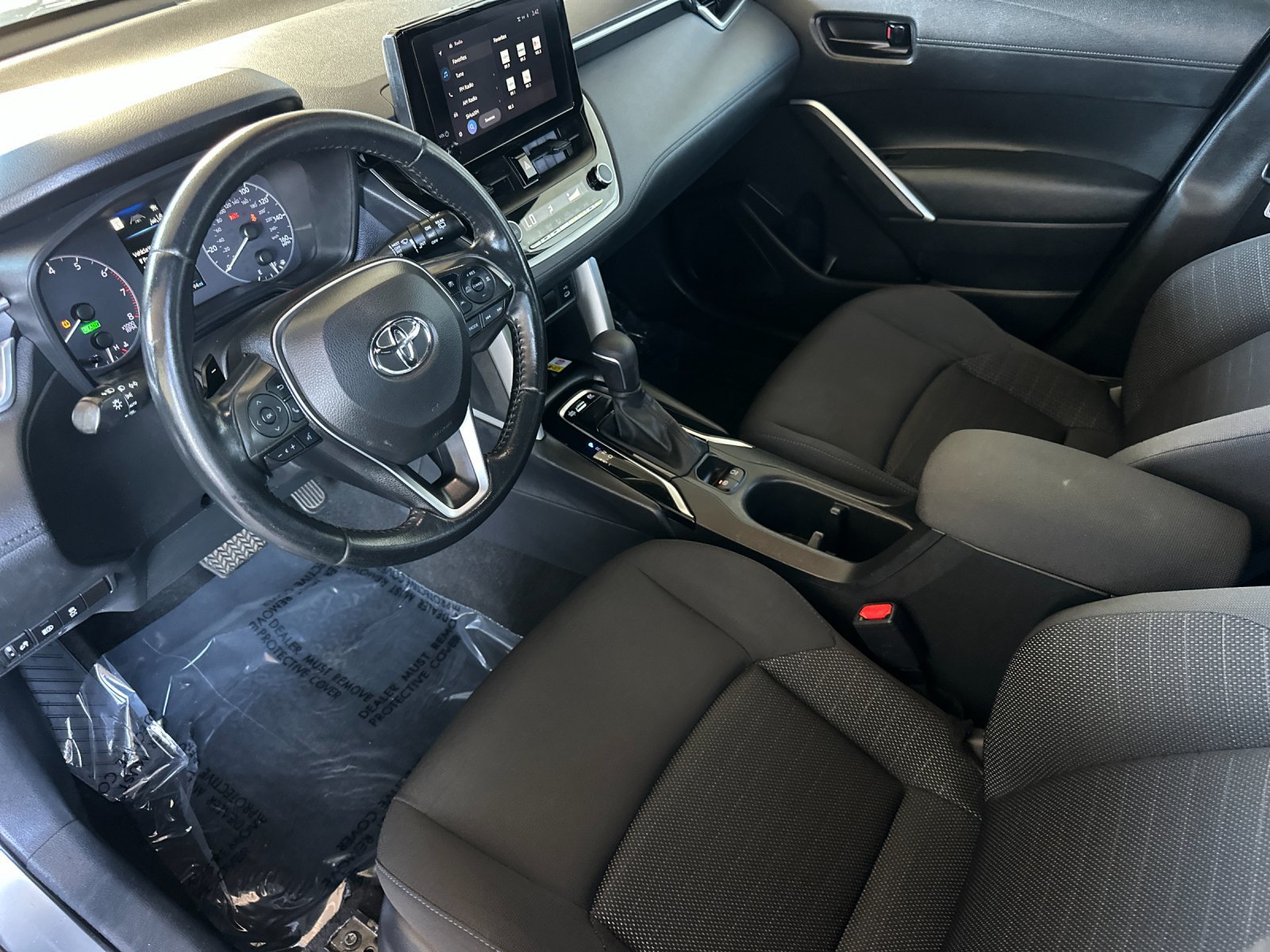 Used 2023 Toyota Corolla Cross AWD Hybrid image 9