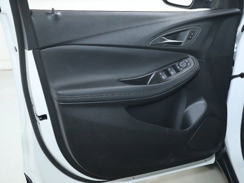 Used 2025 Buick Encore GX Preferred image 15