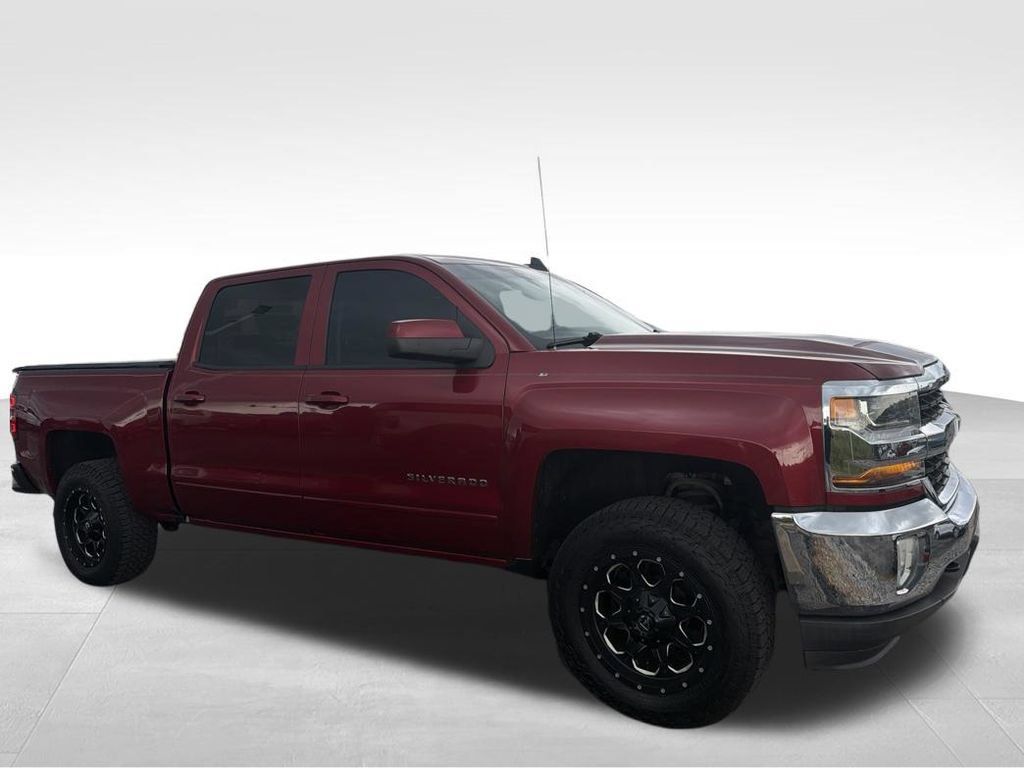 Used 2018 Chevrolet Silverado 1500 LT w/ All Star Edition AWD/4WD image 30