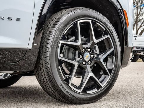 New 2026 Chevrolet Traverse High Country w/ LPO, Floor Liner Package FWD image 66