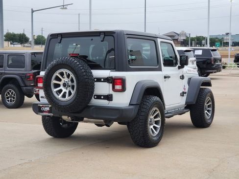Used 2025 Jeep Wrangler Sport AWD/4WD image 14