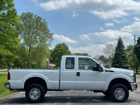 Used 2014 Ford F250 XL w/ Power Equipment Group AWD/4WD image 9