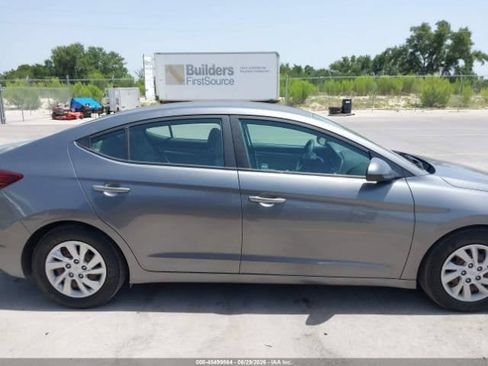 Used 2019 Hyundai Elantra SE FWD image 12