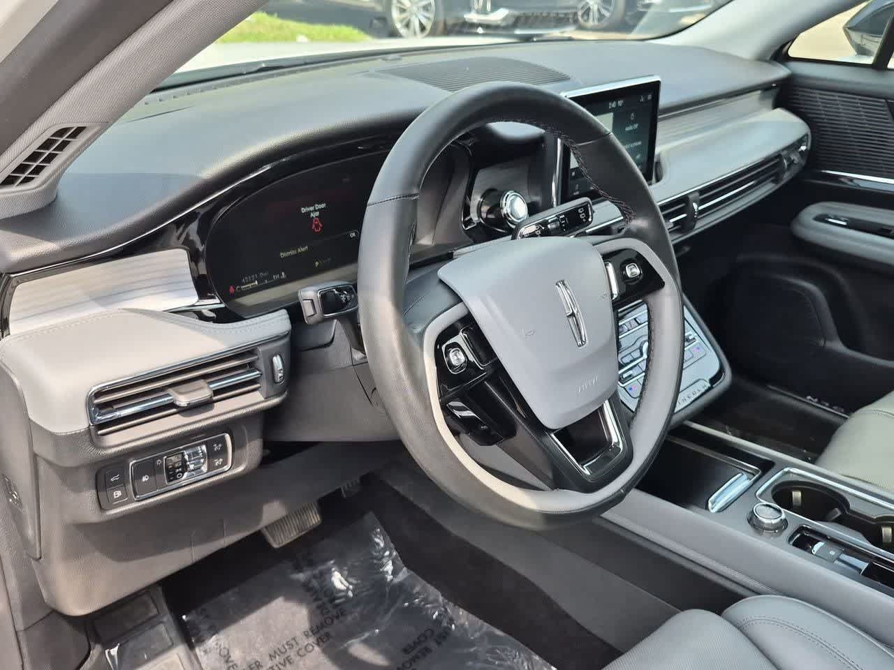 Used 2022 Lincoln Corsair Grand Touring w/ Elements Technology Bundle AWD/4WD image 2