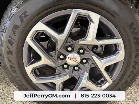 Used 2023 GMC Sierra 1500 SLT w/ SLT Premium Package AWD/4WD image 11