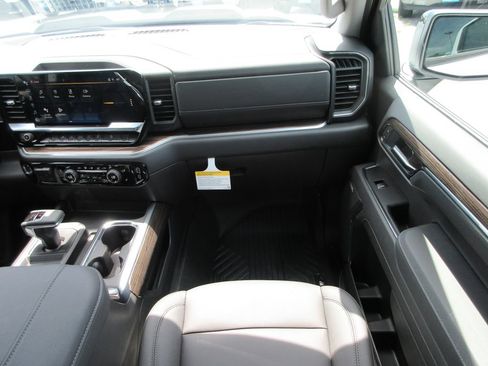 New 2026 Chevrolet Silverado 1500 LT Trail Boss w/ Convenience Package II AWD/4WD image 18