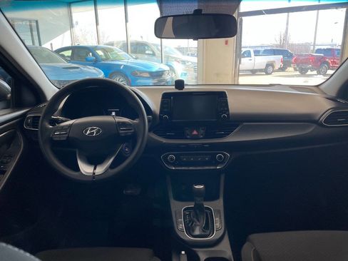 Used 2018 Hyundai Elantra GT image 22