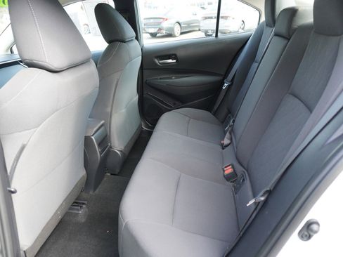 Used 2020 Toyota Corolla LE image 12