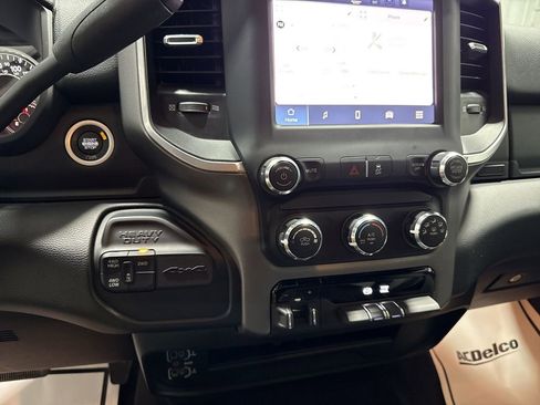 Used 2024 RAM 3500 Big Horn image 17