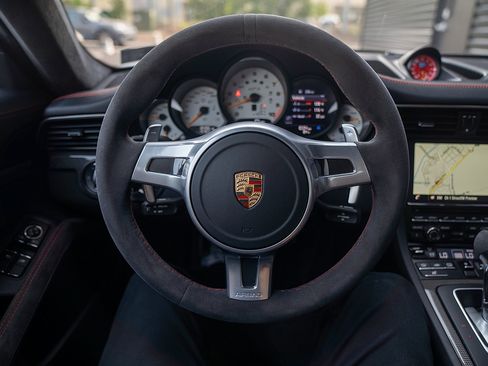 Certified 2015 Porsche 911 GT3 RWD image 6