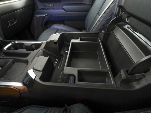 Used 2024 Chevrolet Silverado 1500 High Country w/ Technology Package image 29