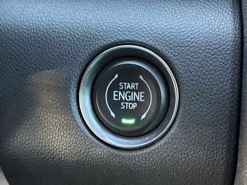 New 2025 GMC Acadia Elevation image 19